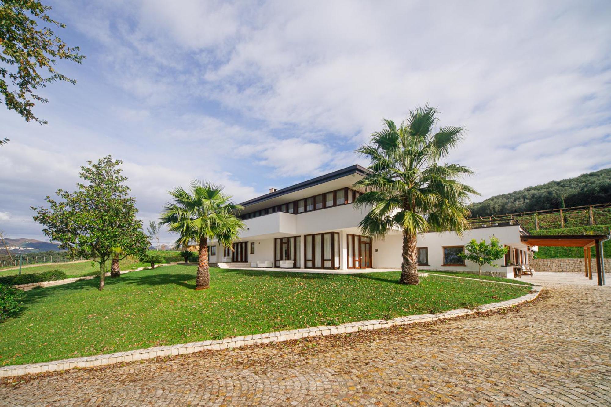 Aria - Villa Di Campagna Montecorvino Rovella Exterior photo