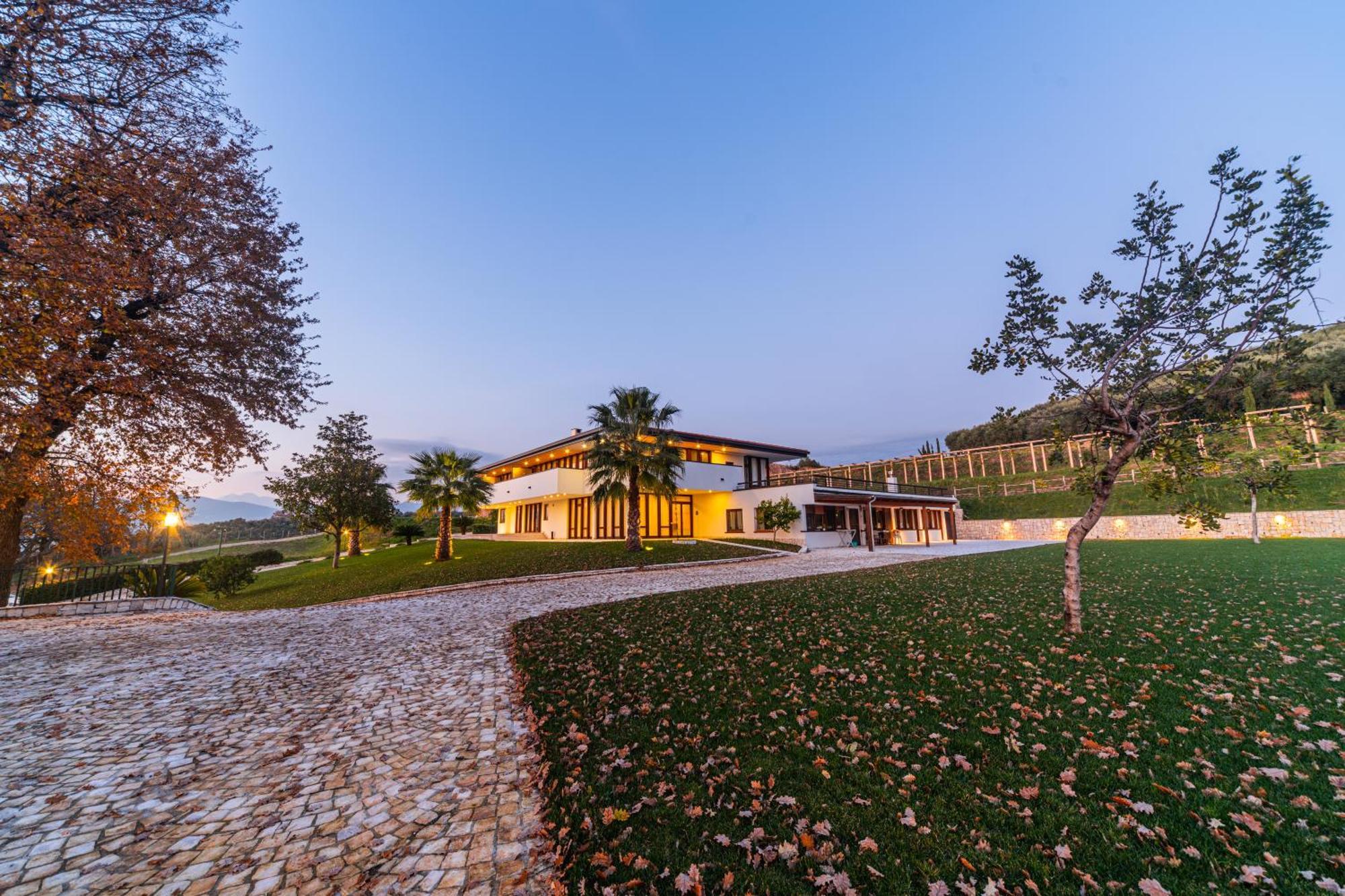 Aria - Villa Di Campagna Montecorvino Rovella Exterior photo