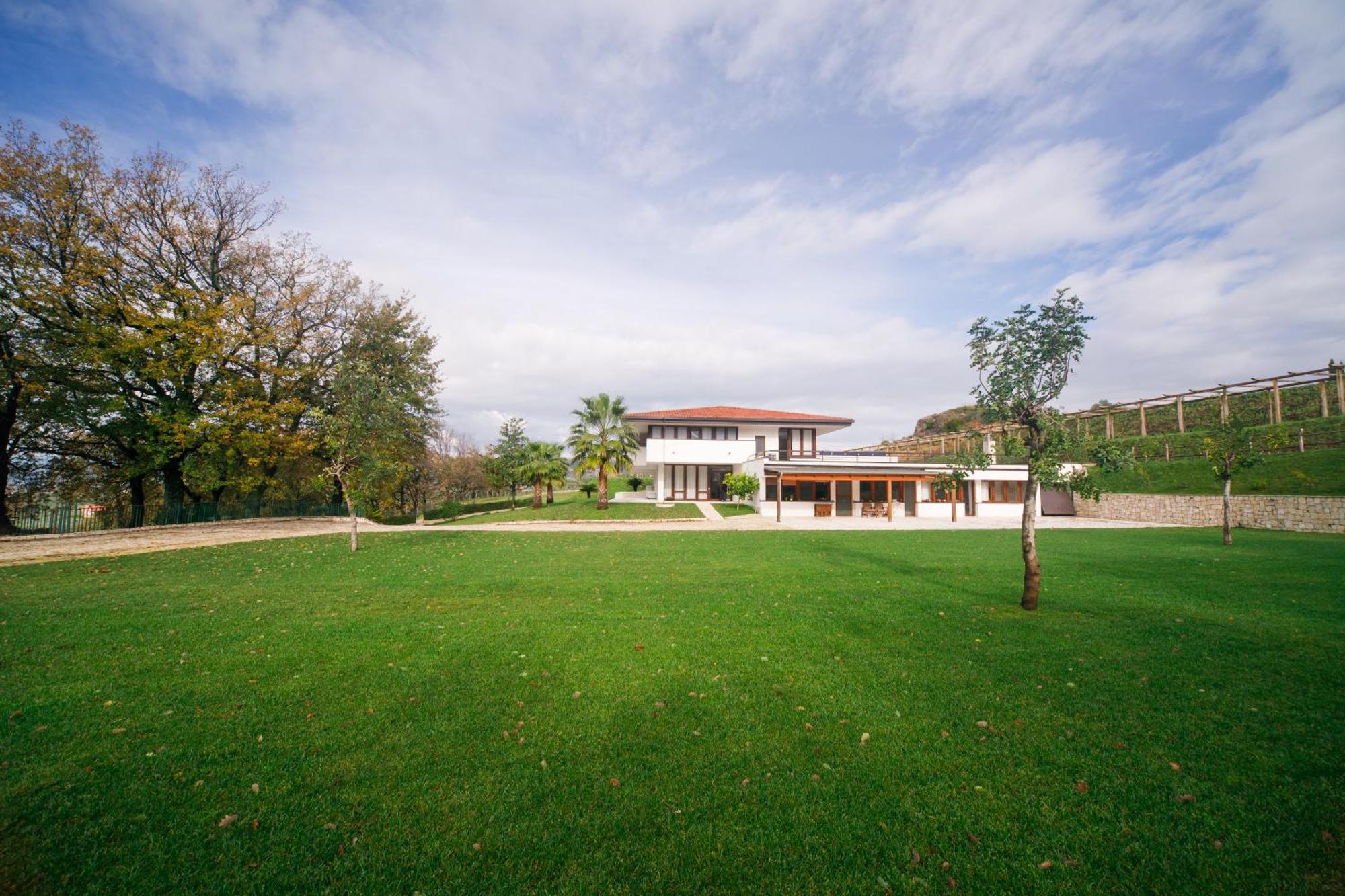 Aria - Villa Di Campagna Montecorvino Rovella Exterior photo